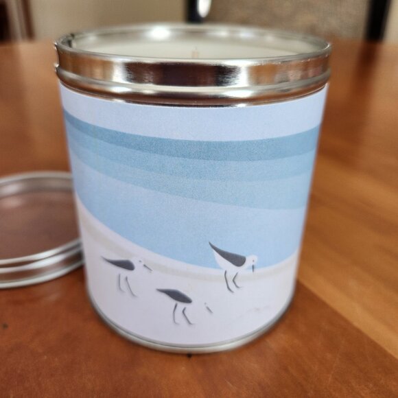 NWT Aunt Sadie’s x Kate Nelligan "Charlestown Beach" Ocean Scented Candle Tin - Picture 4 of 7